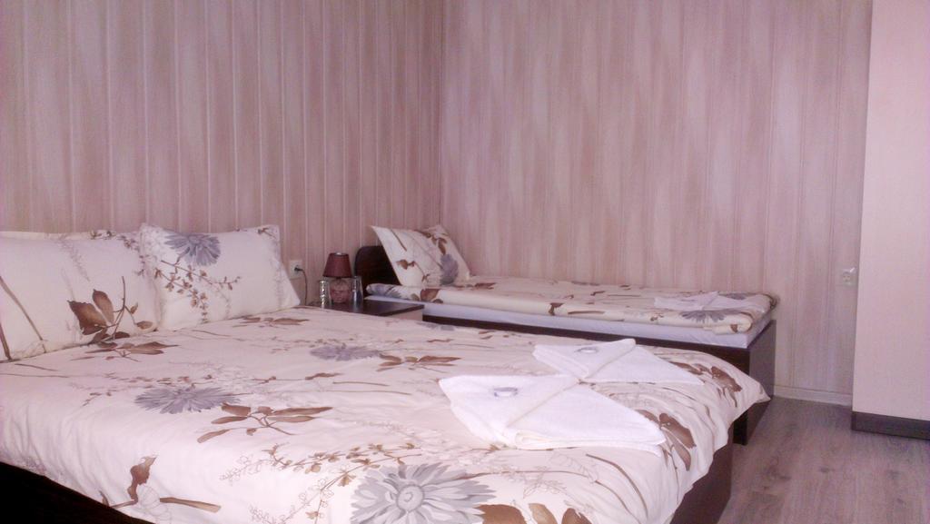 Camping Verila Hotel Sapareva Banya Ngoại thất bức ảnh